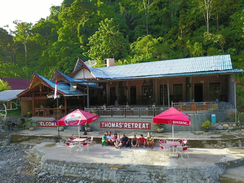 Thomas' Retreat Bukit Lawang Hotel Exterior photo
